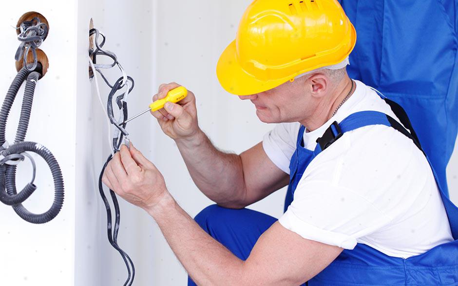 prix dépannage électrique Moliens