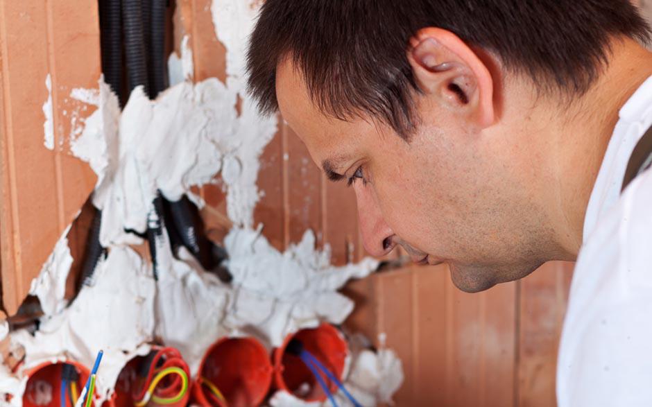 électricien de maintenance Louvres